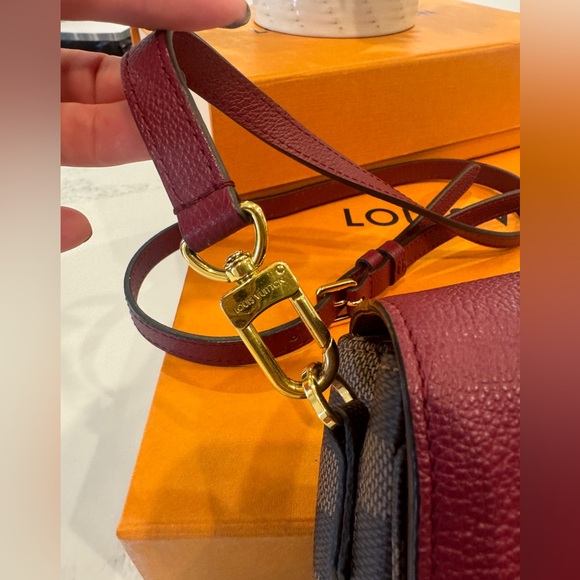 Louis Vuitton Clapton Brown and Purple Damier Ebene shoulder bag - Picture 10 of 13